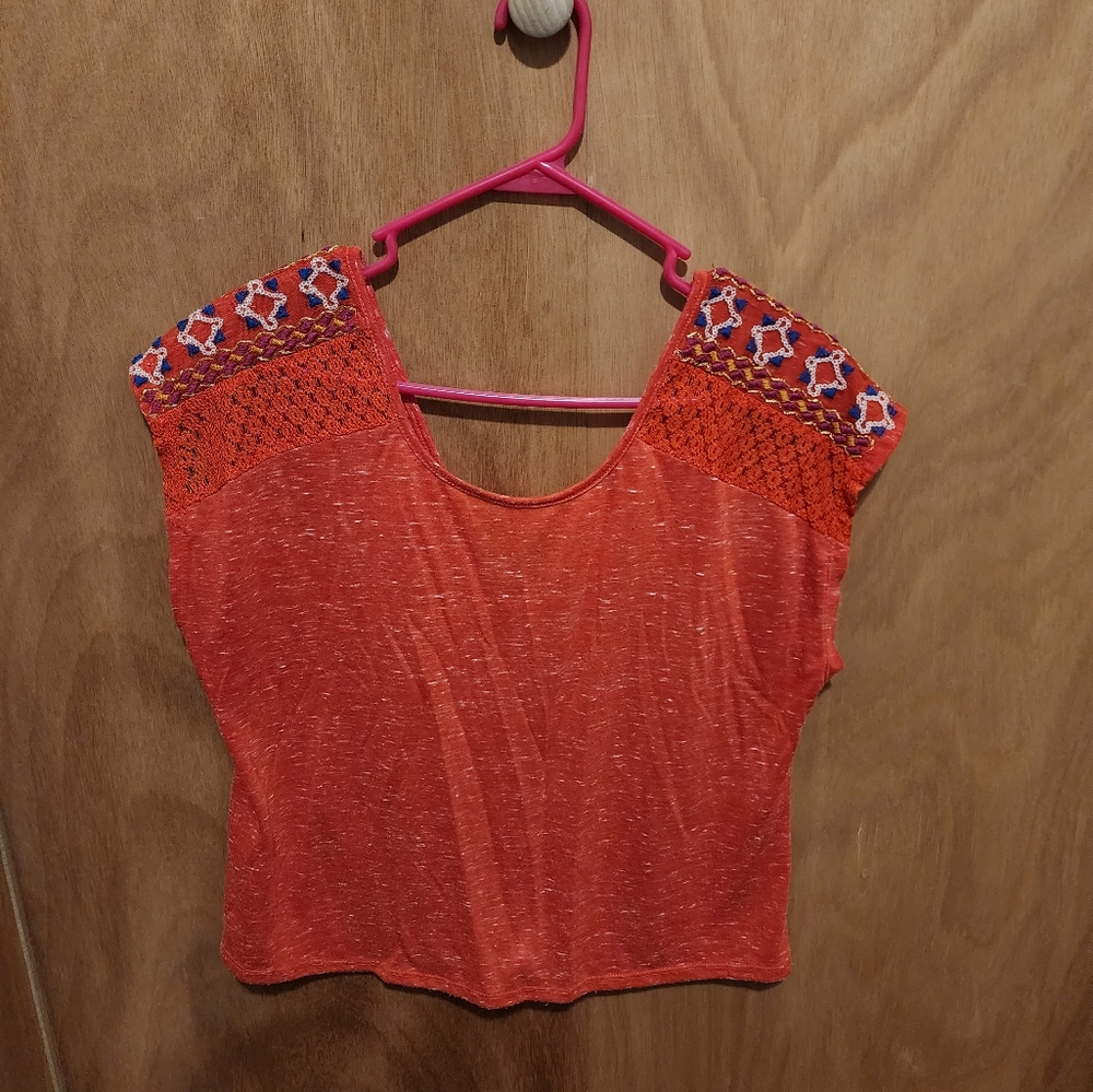 Crop top